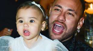 Agora só falta a CNH! Aos oito meses, filha de Neymar e Bruna Biancardi ganha carro de luxo personalizado do pai