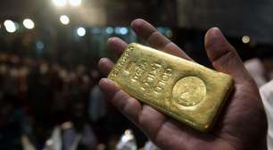 Ouro dispara: entenda alta e como investir no ativo no Brasil