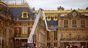 Incêndio atinge Palácio de Versalhes, um dos locais mais visitados na França