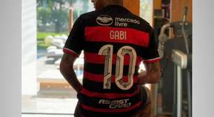 Neymar publica foto com camisa do Flamengo nas redes sociais e agita torcida
