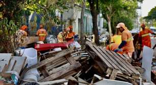 Limpeza pós-enchente chega em 7 bairros de Porto Alegre neste domingo; veja quais
