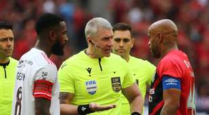 Diretor do Athletico detona atuação de Daronco no empate com o Flamengo