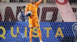 Carlos Miguel não joga mais pelo Corinthians, diz António Oliveira