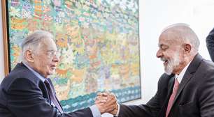 Sem agenda oficial, Lula visita FHC e filósofo em São Paulo