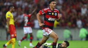 Dupla do Flamengo é criticada em jogo do Brasileirão: 'Coisa horrível'