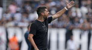Torcedores do Corinthians criticam António Oliveira: 'Tinha que ser demitido no vestiário'