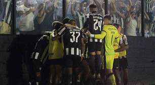 Torcida do Botafogo esgota ingressos para clássico em um minuto