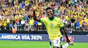 Brasil goleia o Paraguai com show de Vini Jr e encaminha classificação