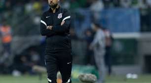 Corinthians vai decidir futuro de António Oliveira nesta terça-feira