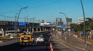 Viaduto de acesso ao aeroporto de Porto Alegre recebe manutenção asfáltica