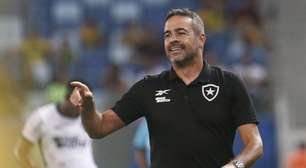 Artur Jorge destaca o coletivo do Botafogo na vitória diante do Cuiabá 'uma vitória como equipe'