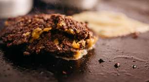 Hambúrguer artesanal é mais saudável mesmo? Nutricionista explica