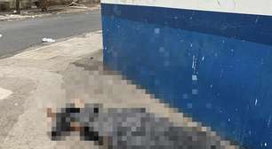Homem em situação de rua é encontrado morto em frente a UBS no centro