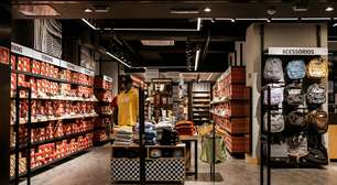 Vans inaugura loja outlet no Shopping Light