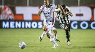 Dobras nas laterais podem ter fim no Vitória a partir do jogo contra o Fortaleza: "A gente precisa avaliar"