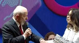 Janja corrige Lula por chamar pessoas com deficiência de "portador"