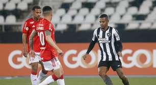 Botafogo recebe Internacional com os dois times vivendo momentos distintos na temporada