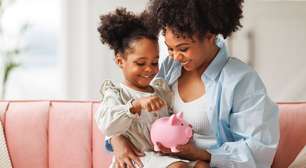 Educação financeira: 5 dicas para ensinar as crianças nas férias