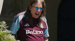 Astro do rock protagoniza anúncio de novo uniforme do Aston Villa