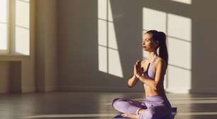 Ciência reforça benefícios do yoga para mulheres que buscam longevidade