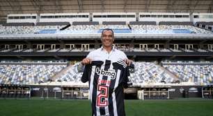 Cafu, o Capitão do Penta, é recebido com honras na Arena MRV