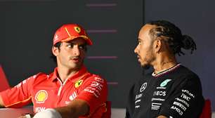 F1: Sainz faz declaração sobre Lewis Hamilton após assumir o assento na Ferrari