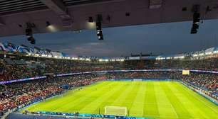 Abertura dos Jogos Olímpicos com chuva e céu nublado em Paris