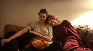 Carrie Coon, Natasha Lyonne e Elizabeth Olsen vivem drama familiar em trailer da Netflix