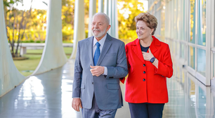 No Brasil para o G20, Dilma se reúne com Lula no Palácio da Alvorada