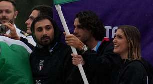 Porta-bandeira da Itália perde aliança na abertura dos Jogos de Paris: "Ficará no rio da cidade do amor"