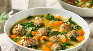 Sopa de legumes com almôndegas completa e perfeita para noites frias