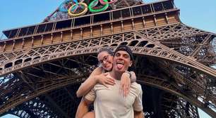Ginastas brasileiros ficam noivos em Paris