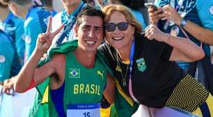 Medalhista Caio Bonfim é convidado para volta olímpica em São Januário