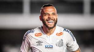 Guilherme comemora fase artilheira no Santos