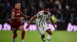 Botafogo supera rivais em oferta por Alex Sandro