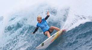 Tatiana Weston-Webb conquista prata em final de surfe polêmica contra Caroline Marks