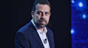 Boulos deixa famoso Celta na garagem e adota carro blindado em campanha