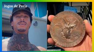 Atleta que conquistou bronze em Paris mostra medalha 'descascando': "Não tem uma qualidade tão boa"