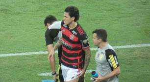 Pedro sente a coxa e precisa deixar o jogo do Flamengo ainda no primeiro tempo