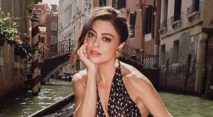 Juliana Paes posa com ousado vestido de póas em Veneza