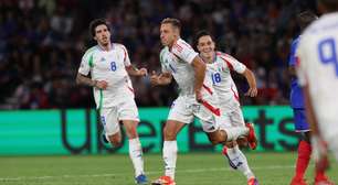 Itália leva gol relâmpago, vira sobre a França e começa Nations League com vitória