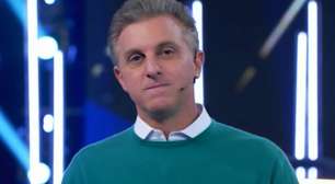 Na Globo, Luciano Huck "vende" Familhão e faz promessa sobre quadro milionário