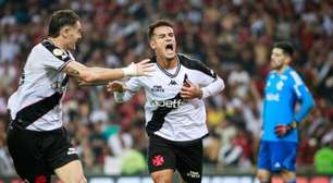 Coutinho celebra primeiro gol em volta ao Vasco e desabafa: 'Ouvi besteiras sobre mim'