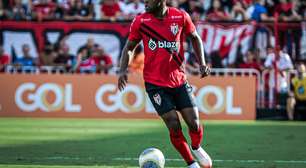 Em entrevista coletiva, Joel Campbell, do Atlético-GO, destaca a importância da confiança por parte do elenco