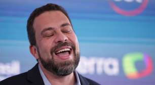 'Quase vim de capacete', diz Boulos sobre estar sentado entre Datena e Marçal em debate