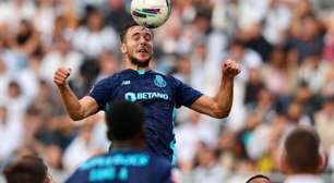 Porto vence o Vitória de Guimarães com gol do brasileiro Pepê