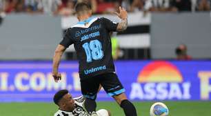 Botafogo empata com Grêmio e vê Palmeiras encostar