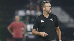 Artur Jorge se diz insatisfeito com atuação do Botafogo em empate com Grêmio