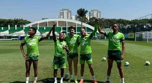 Lesionados do Palmeiras treinam na folga e têm a companhia de Dudu