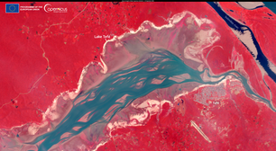 Imagem de satélite mostra consequências da seca em lago no Amazonas